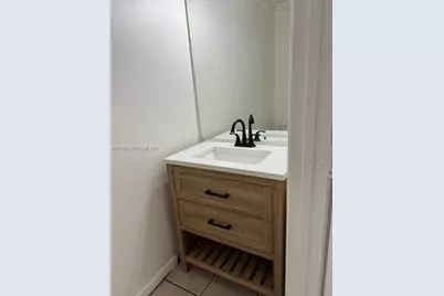 706 NW 108 Te, Pembroke Pines, FL 33026 - Photo 27