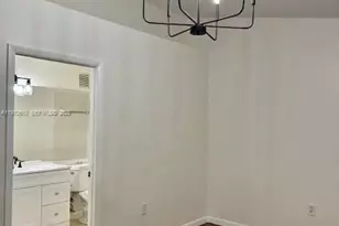 706 NW 108 Te, Pembroke Pines, FL 33026 - Photo 25