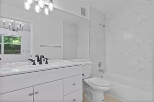 706 NW 108th Terrace, Pembroke Pines, FL 33026 - Photo 35