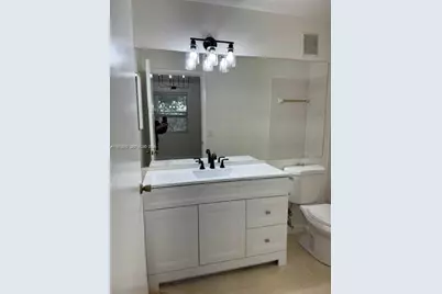 706 NW 108 Te, Pembroke Pines, FL 33026 - Photo 23