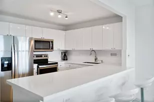 2301 Collins Ave, Miami Beach, FL 33139 - Photo 3