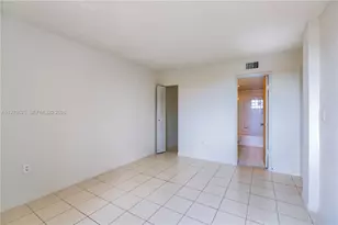 191 NW 97th Ave, Miami, FL 33172 - Photo 7