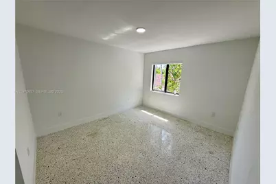 180 NE 57th St #14, Miami, FL 33137 - Photo 11