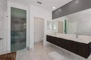 7902 NW 105th Ct, Doral, FL 33178 - Photo 21