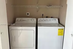 1521 W 42nd Pl, Hialeah, FL 33012 - Photo 13