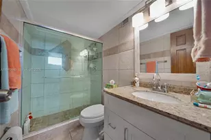 2017 S Ocean Dr, Hallandale Beach, FL 33009 - Photo 21