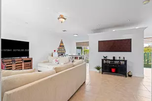 15111 NW 8th St, Pembroke Pines, FL 33028 - Photo 7