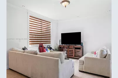 15111 NW 8th St, Pembroke Pines, FL 33028 - Photo 9