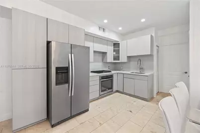 4215 Sheridan Ave #3, Miami Beach, FL 33140 - Photo 1