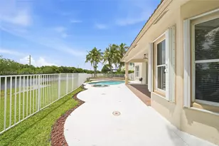 1887 Harbor View Cir, Weston, FL 33327 - Photo 57