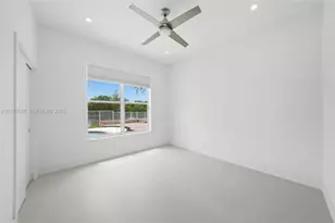 1887 Harbor View Cir, Weston, FL 33327 - Photo 63