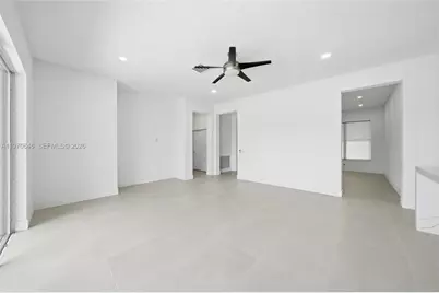 1887 Harbor View Cir, Weston, FL 33327 - Photo 11