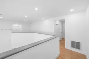 1887 Harbor View Cir, Weston, FL 33327 - Photo 17