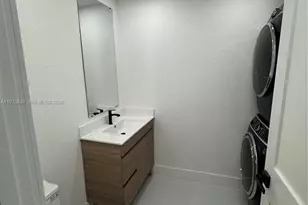 930 NE 163rd St, North Miami Beach, FL 33162 - Photo 29