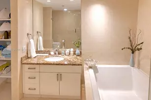 1717 N Bayshore Dr, Miami, FL 33132 - Photo 23