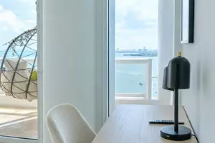 1717 N Bayshore Dr, Miami, FL 33132 - Photo 17