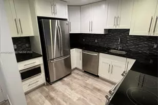 10425 SW 112th Ave, Miami, FL 33176 - Photo 3