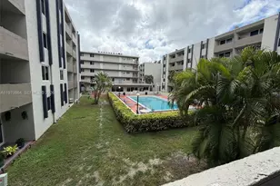 10090 NW 80th Ct, Hialeah Gardens, FL 33016 - Photo 21