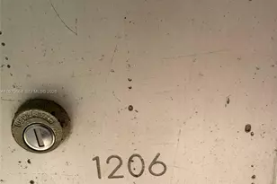 10090 NW 80th Ct, Hialeah Gardens, FL 33016 - Photo 23