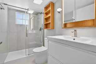 401 SE 10th St, Dania Beach, FL 33004 - Photo 23