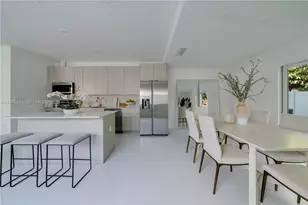 4789 NW 1st St, Miami, FL 33126 - Photo 15