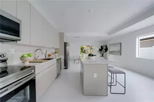 4789 NW 1st St, Miami, FL 33126 - Photo 13