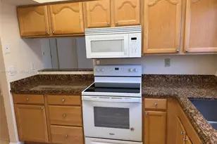 2091 NW 96th Terrace, Pembroke Pines, FL 33024 - Photo 13