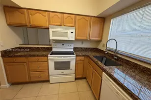 2091 NW 96th Terrace, Pembroke Pines, FL 33024 - Photo 11