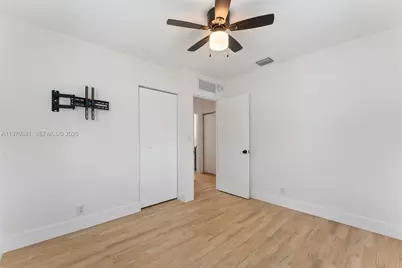 6161 NE 7th Ave #., Oakland Park, FL 33334 - Photo 17