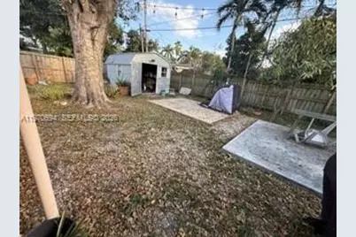 729 SW 5th Ct, Hallandale Beach, FL 33009 - Photo 7