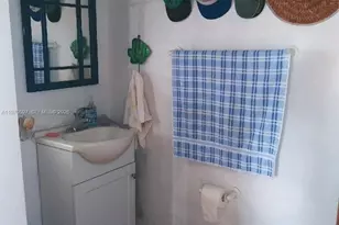 261 Burgundy Dr, Tavernier, FL 33070 - Photo 7