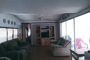 261 Burgundy Dr, Tavernier, FL 33070 - Photo 5