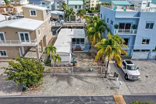 261 Burgundy Dr, Tavernier, FL 33070 - Photo 25