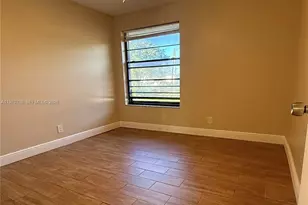 201 Lake Pointe Dr, Oakland Park, FL 33309 - Photo 7