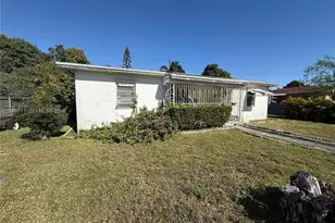 521 NW 189th Terrace, Miami Gardens, FL 33169 - Photo 3