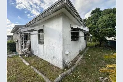 521 NW 189th Ter, Miami Gardens, FL 33169 - Photo 17