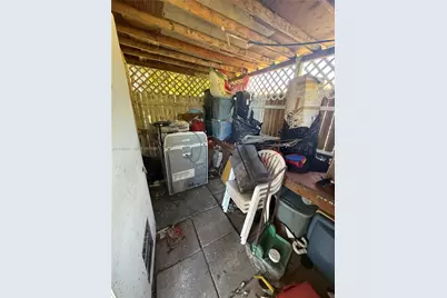 521 NW 189th Ter, Miami Gardens, FL 33169 - Photo 5