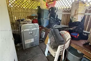 521 NW 189th Terrace, Miami Gardens, FL 33169 - Photo 5