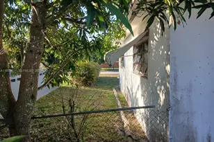 521 NW 189th Terrace, Miami Gardens, FL 33169 - Photo 45