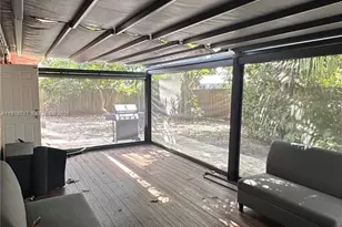 110 NW 198th St, Miami Gardens, FL 33169 - Photo 13