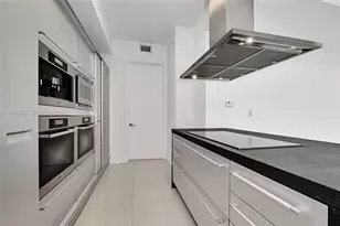 18201 Collins Ave, Sunny Isles Beach, FL 33160 - Photo 17
