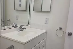 9842 Belfort Circle, Tamarac, FL 33321 - Photo 21