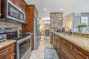 11208 NW 15th St, Pembroke Pines, FL 33026 - Photo 5