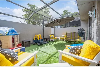 11208 NW 15th St, Pembroke Pines, FL 33026 - Photo 13