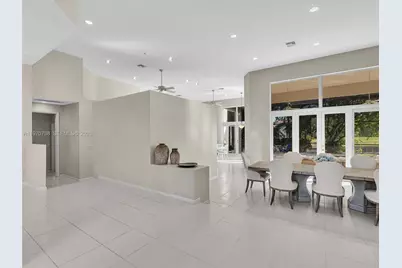 2756 Meadowood Dr #2756, Weston, FL 33332 - Photo 11