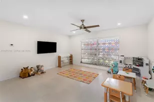 1525 Diplomat Pkwy, Hollywood, FL 33019 - Photo 15
