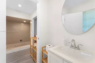 1525 Diplomat Pkwy, Hollywood, FL 33019 - Photo 27