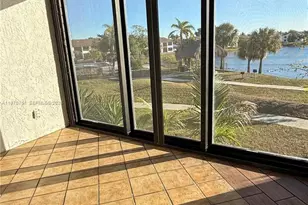 201 Lake Pointe Dr, Oakland Park, FL 33309 - Photo 17