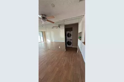 201 Lake Pointe Dr #202, Oakland Park, FL 33309 - Photo 9