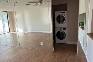 201 Lake Pointe Dr, Oakland Park, FL 33309 - Photo 9